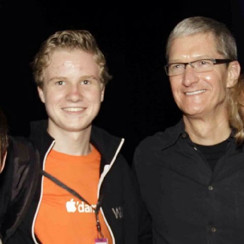 你想?yún)⒓犹O果WWDC2015大會嗎?