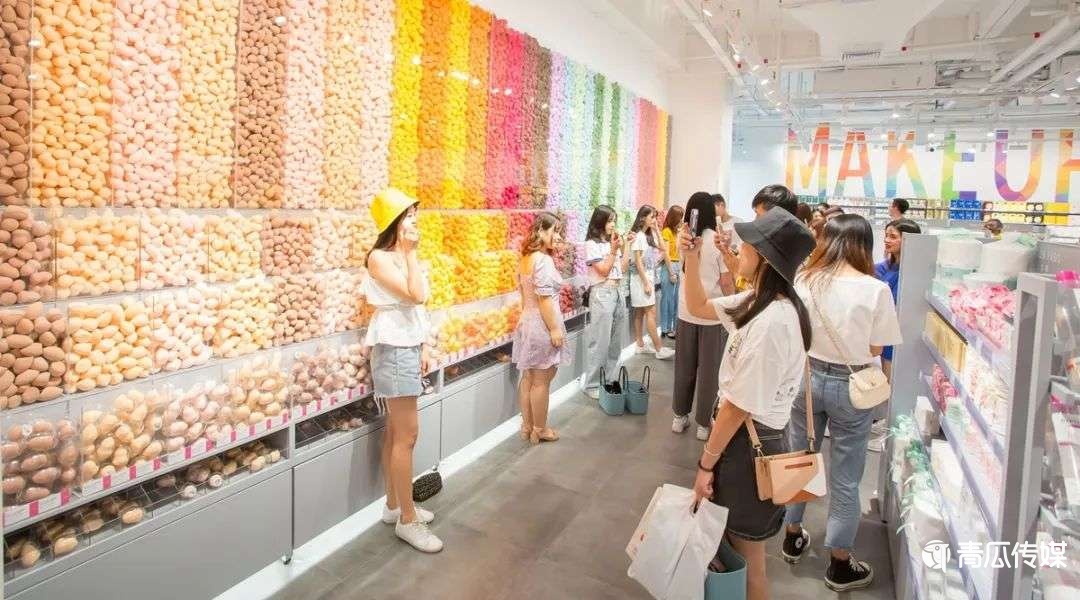 完美日記線下渡劫