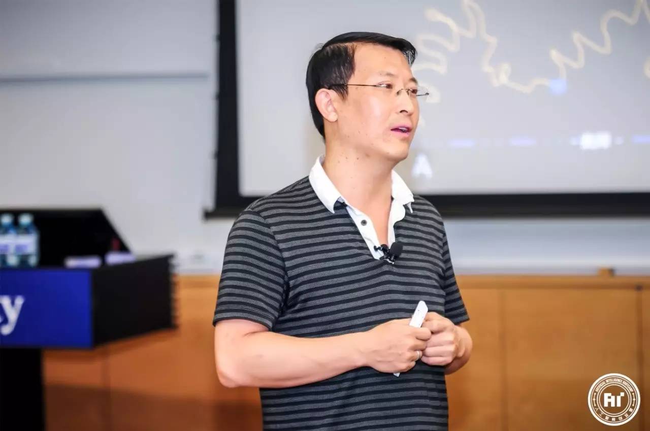 迅雷創(chuàng)始人程浩：做商業(yè)，不思考不行，過度思考也不行